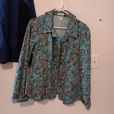 LADIES JACKETS L - XL