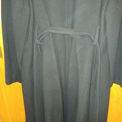 LADIES MERONA WOOL COAT WITH A FAUX FUR COLLAR LARGE
