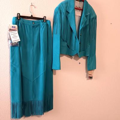 LADIES NEW SUEDE PIONEER WEAR 2 PIECE SKIRT AND JACKET SIZE 14