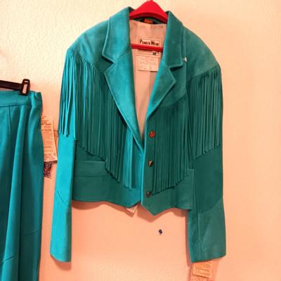 LADIES NEW SUEDE PIONEER WEAR 2 PIECE SKIRT AND JACKET SIZE 14