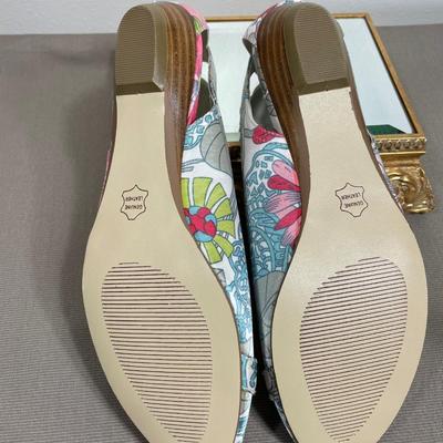 Steve Madden Floral Print Flats Sz 8 NEW!