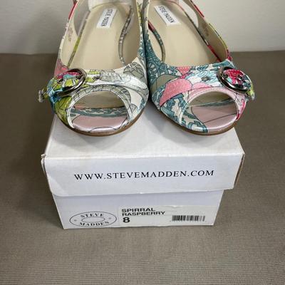 Steve Madden Floral Print Flats Sz 8 NEW!
