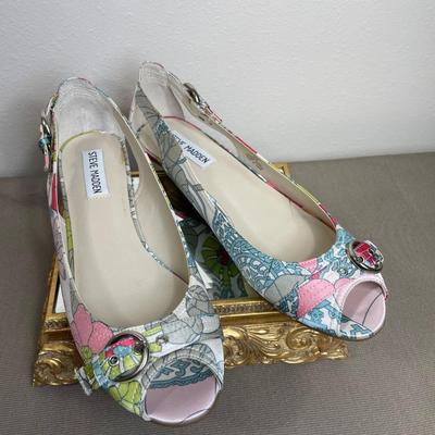 Steve Madden Floral Print Flats Sz 8 NEW!