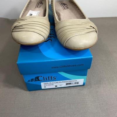 Cliffs by White Mountain 7M NIB Shoes