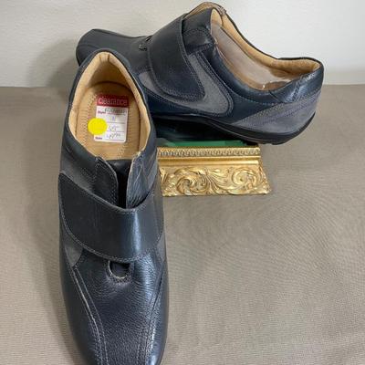 Naturalizer Grey Leather Loafer Size 11 NEW!