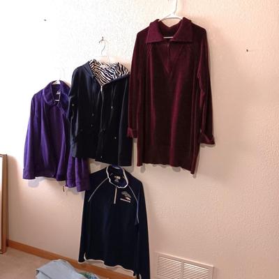 LADIES JACKETS AND SWEATER XL - 1X