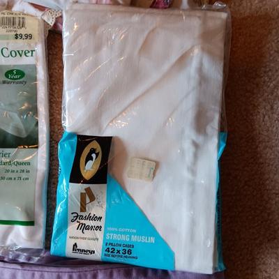 TWIN SIZE SHEETS, PILLOW CASES AND MORE