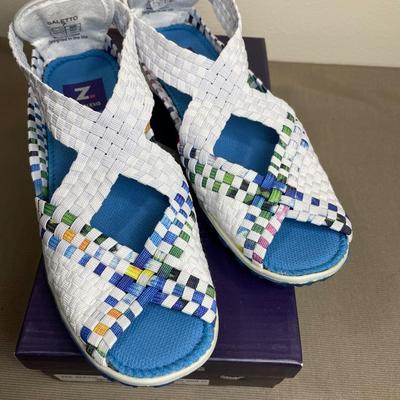 Zee Alexis Webbed Sandals NEW! 7
