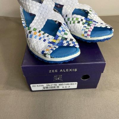 Zee Alexis Webbed Sandals NEW! 7