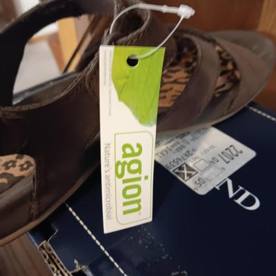 NEW LADIES LANDS' END SANDALS AND DR MUELLER LEATHER SANDALS