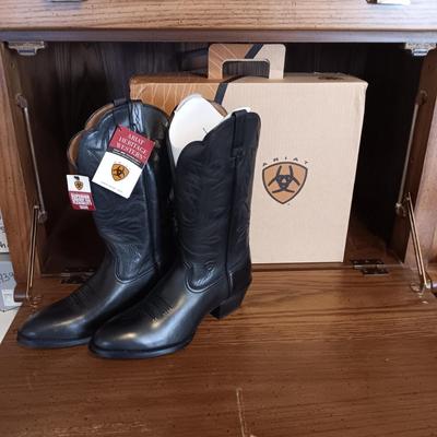 NEW LADIES ARIAT LEATHER BOOTS SIZE 9.5