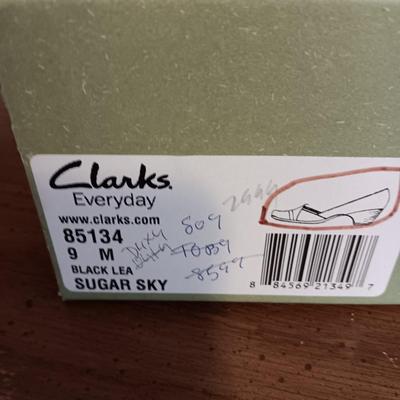 LADIES CLARKS DRESS SHOES (9) AND DRESS SANDALS (9.5)