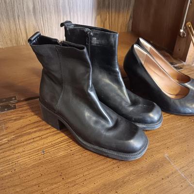 LADIES NINE WEST SHORT BOOTS (9) AND CLARKS DRESS SHOES (9)