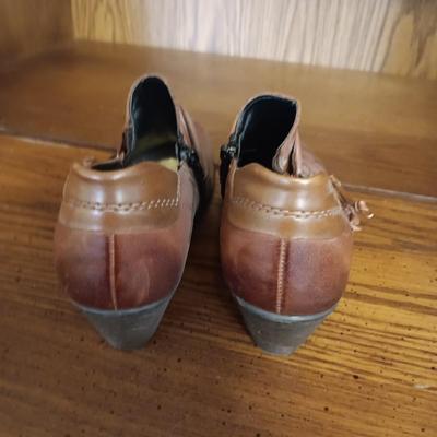 BLAST FROM THE PAST - LADIES PODOCELLI SUEDE BOOTS AND SLIP ON SHOES BY REMONTE DORNDORF (9)