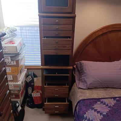 QUEEN SEALY EASE POWER ADJUSTABLE BED WITH CLEAN TEMPURPEDIC MATTRESS, LIGHTED BASSETT HEADBOARD AND WALL UNIT PLUS HANDMADE QUILT AND...