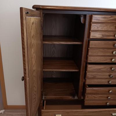BASSETT 6 DRAWER CHEST WITH CABINET THAT HAS 2 SHELVES