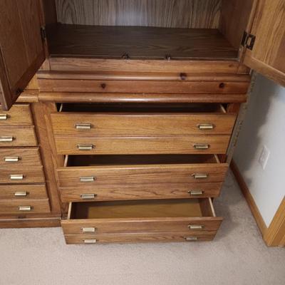 BASSETT 4 PIECE LIGHTED SECRETARY CHEST W/CABINET