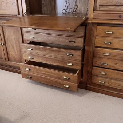 BASSETT 4 PIECE LIGHTED SECRETARY CHEST W/CABINET