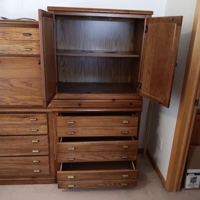 BASSETT 4 PIECE LIGHTED SECRETARY CHEST W/CABINET