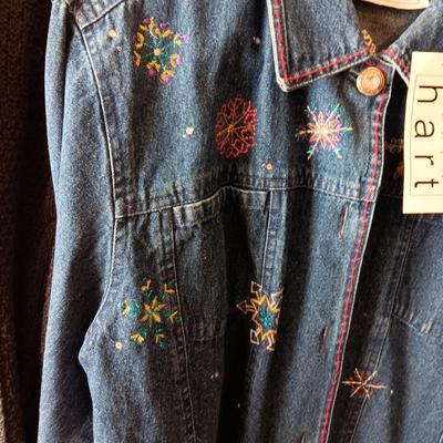 NEW DENIM JACKET, SWEATERS AND LIGHTWEIGHT JACKET AND VEST L - XL