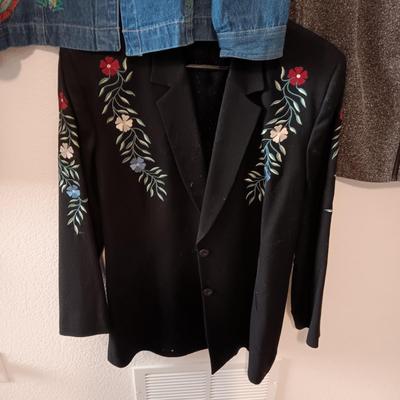 LADIES CLOTHES AND JACKETS SIZE XL