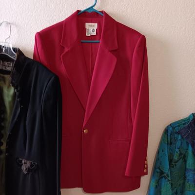 LADIES JACKETS AND VEST XL