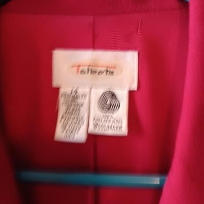 LADIES JACKETS AND VEST XL