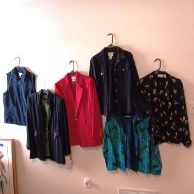 LADIES JACKETS AND VEST XL