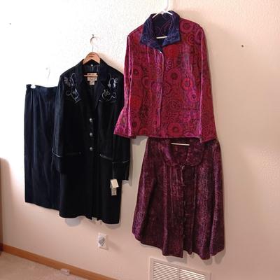 LADIES NEW CRIPPLE CREEK DENIM 2 PIECE OUTFIT AND 2 BLOUSES XL