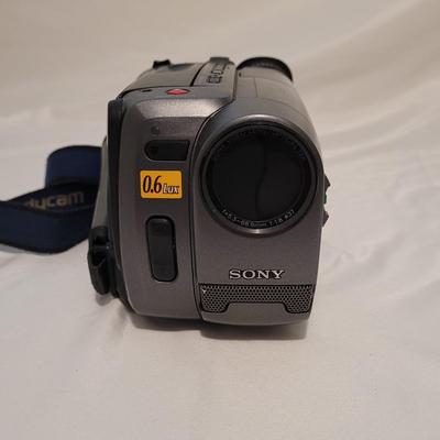 Sony Video Recorder and Bag (B1-EL)