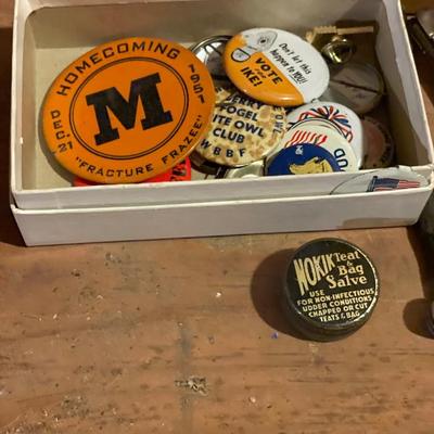 Misc box of vintage items