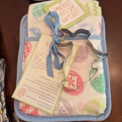 New Spring & Sweet Treats Donut Apron & Pot Holders