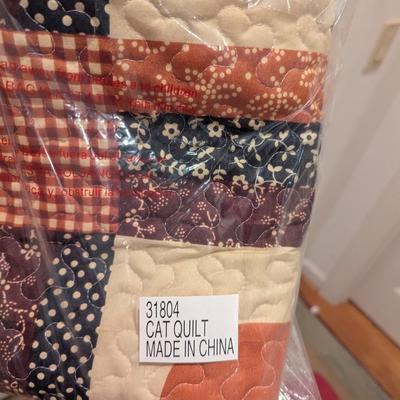 Light Quilts & Pillows