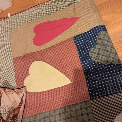 Light Quilts & Pillows