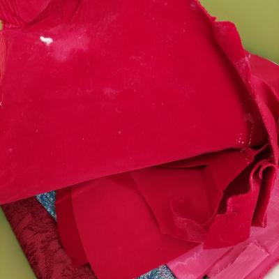 Large Fabric Lot (B2-BBL)