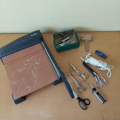 X-Acto Paper Cutter and More (B2-BBL)