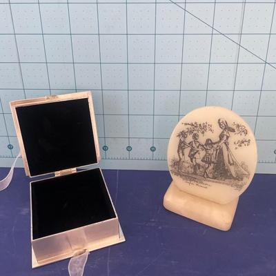 Jewelry box