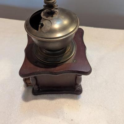 Antique Kaffee Coffee Grinder