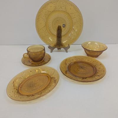 36 Pieces Of Tiara Exclusive Dinner Set #25