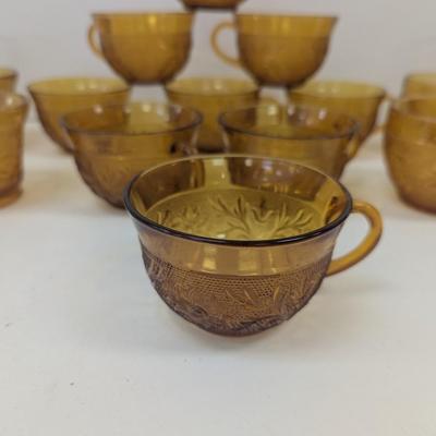 19 - 3 Styles Of Tiara Cups #28