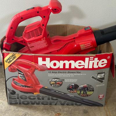 LOT 4G: Craftsman Electric Chainsaw, Homelite Electric Blower/Vac & Craftsman Bushwacker