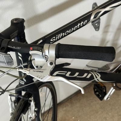 LOT 6G: 21” Fuji Silhouette Bicycle