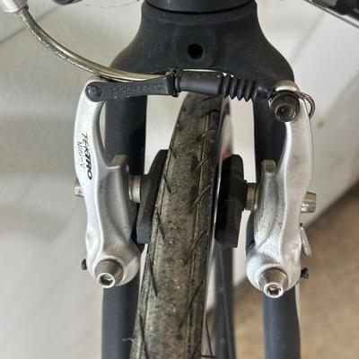 LOT 6G: 21” Fuji Silhouette Bicycle