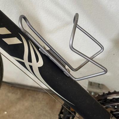LOT 6G: 21” Fuji Silhouette Bicycle