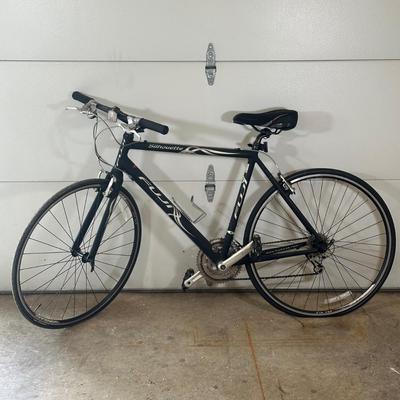 LOT 6G: 21” Fuji Silhouette Bicycle