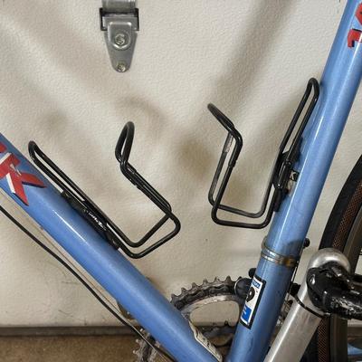 LOT 7G: Trek 1420 Bicycle