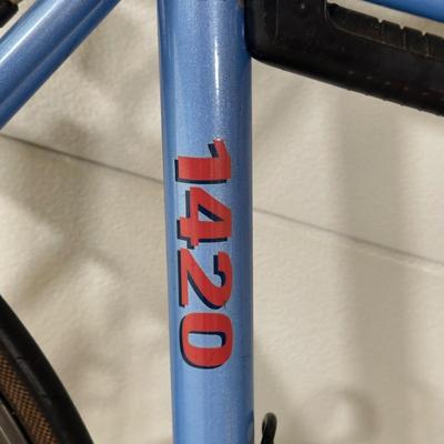 LOT 7G: Trek 1420 Bicycle