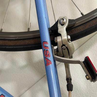 LOT 7G: Trek 1420 Bicycle