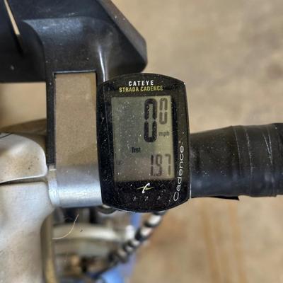 LOT 7G: Trek 1420 Bicycle