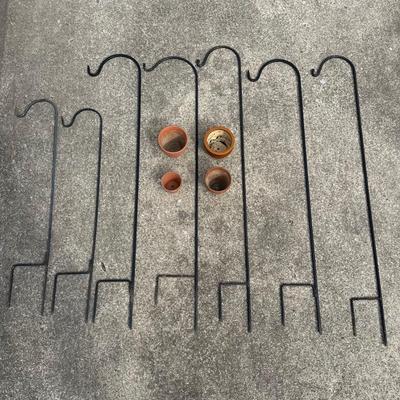 LOT 8G: Shepards Hooks & Pots
